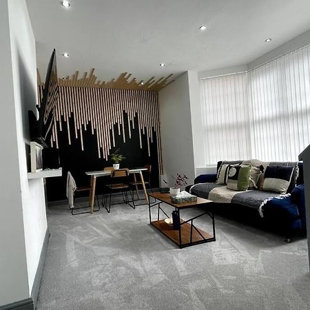 Luxury 2 Bed Duplex Apartment By Yo Room! - Leicester City- Free Parking Exterior photo